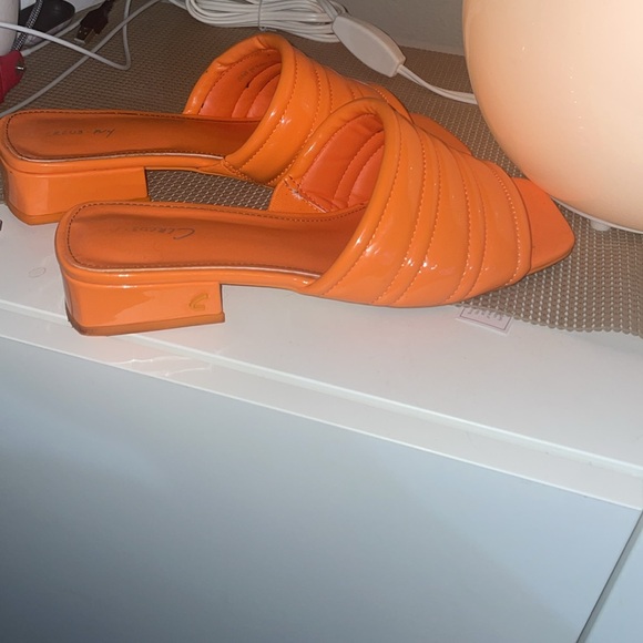 Circus Orange Patent Slides - Picture 3 of 7